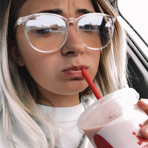 Meet your Posher, Avery